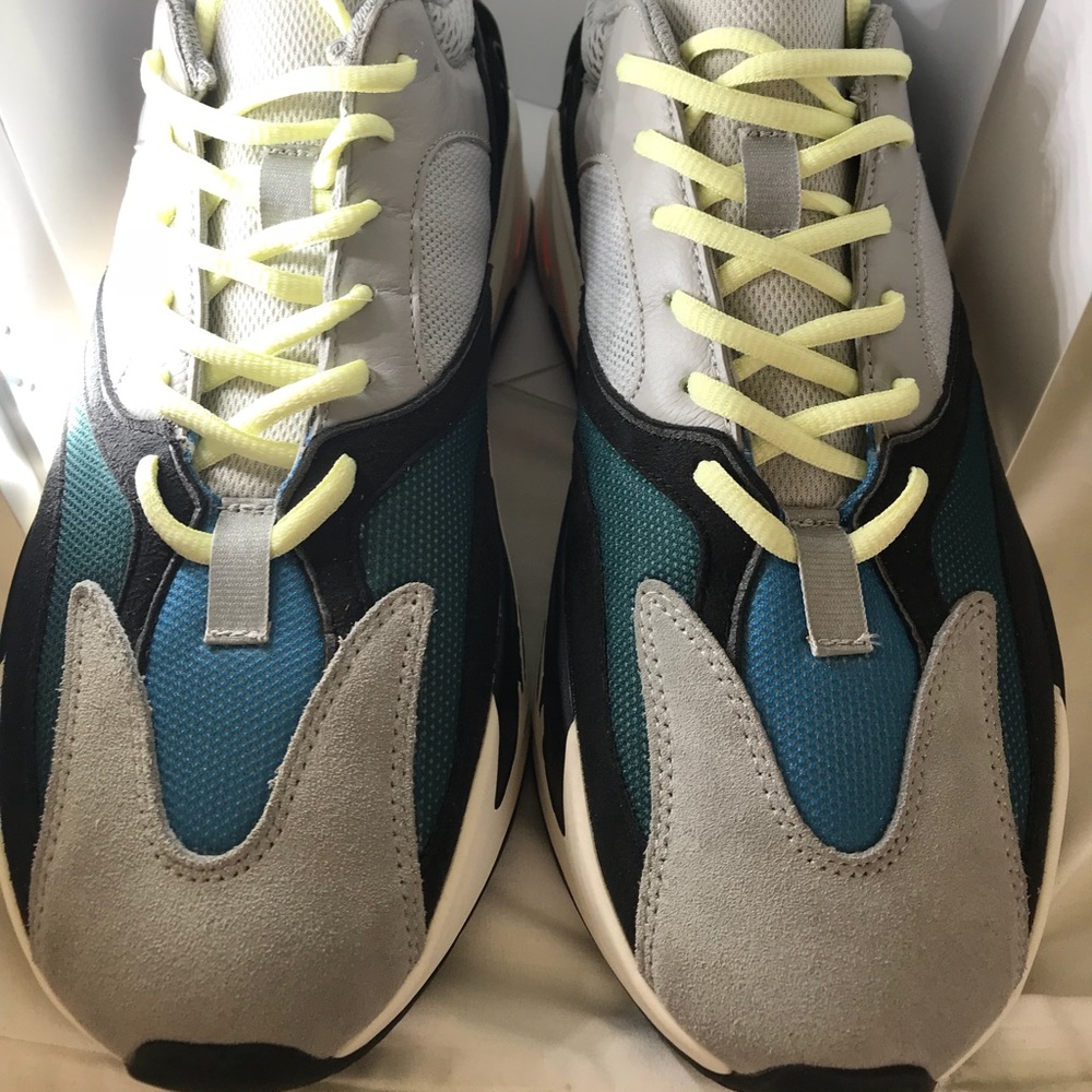 Adidas Yeezy Wave Runner 700 Solid Grey